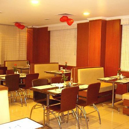 Mala Inn Chennai Exteriör bild